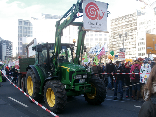 John Deere - protest Berlin - Green week