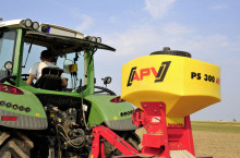 Апликатор APV PS 120/200/300 за семена и микрогранули - Трактор