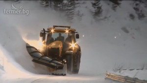 Най-бързият трактор за снегопочистване - JCB Fastrac!