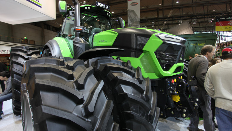 DEUTZ-FAHR с уникални трактори и комбайни на Агритехника 2013