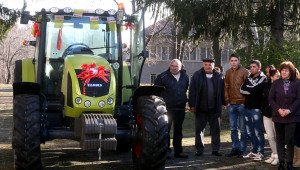 Земеделско училище се сдоби с нов трактор Claas Axos от Рапид