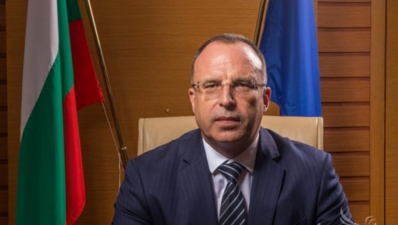 Министър Порожанов подаде оставка, Бойко Борисов я прие (обновена)