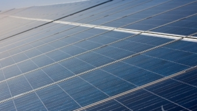 Опустяла ферма в Калифорния произвежда слънчева енергия