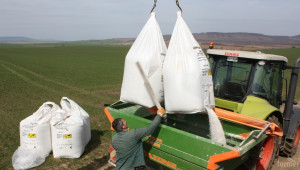 ДФЗ отпуска целеви кредит за торове и семена за пшеница от реколта 2017 - Agri.bg