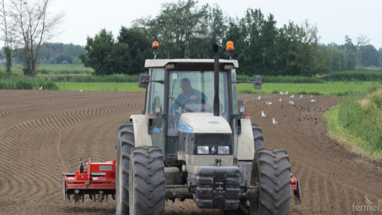 КТ Подкрепа предлага премахване на тракторите, които работниците наемат 