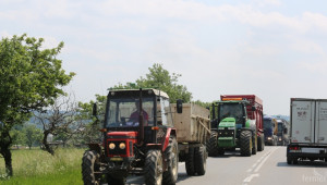 Лиляна Павлова иска годишна такса и конвой за движение на земеделската техника - Agri.bg