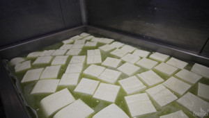 БАБХ хвана над 7 тона сирене с нерегламентирано вложени растителни мазнини - Agri.bg