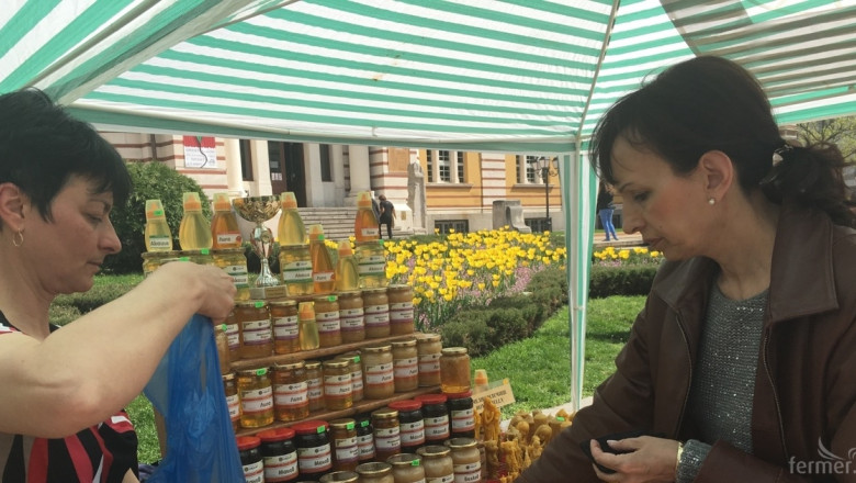 Петя Иванова, пчелар: Много сме зависими от преработвателите!