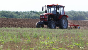 Трактористи, селскостопански и горски работници се търсят на пазара на труда - Agri.bg