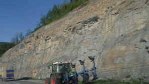 АПИ ограничава движението на земеделска техника над 12 тона заради почивните дни - Agri.bg