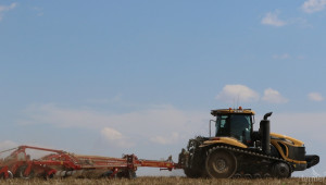 Тракторите вече могат да завиват сами. Вижте как (ВИДЕО) - Agri.bg