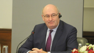 Еврокомисар Хоган обеща допълнителна помощ на млекопроизводителите - Agri.bg