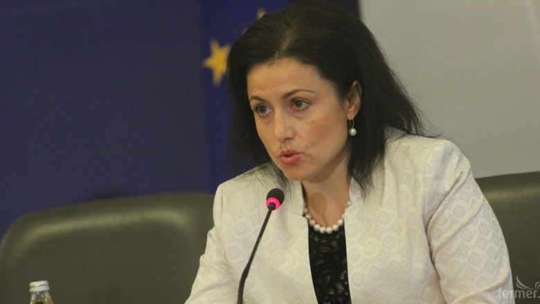 Десислава Танева: Срокът за изпълнение на проекти по старата ПРСР е 15 септември