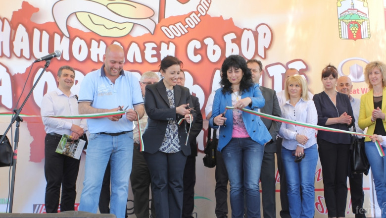 Министър Танева и кметове откриват Националния събор на овцевъдите