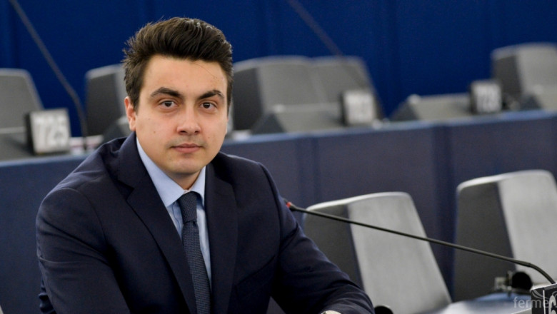 Момчил Неков: EК да даде пари за млечния сектор от Фонда за стратегически инвестиции