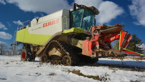Комбайни влязоха в снега да жънат царевица. До 30% по-ниски добиви - Agri.bg