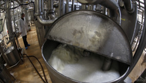 МЗХ отчита ръст на преработеното мляко в България през 2014-а - Agri.bg