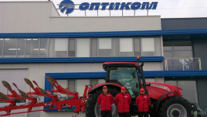 Тест-драйв на новия трактор McCormick X7.680 организира фирма Оптиком  - Agri.bg