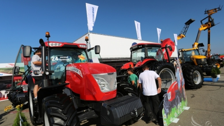 Трактори McCormick и товарачи JCB с премиери на БАТА Агро 2014 (ВИДЕО)
