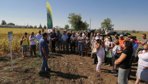 Денят на соята започна в Кнежа при силен интерес от фермери (СНИМКИ) - Agri.bg