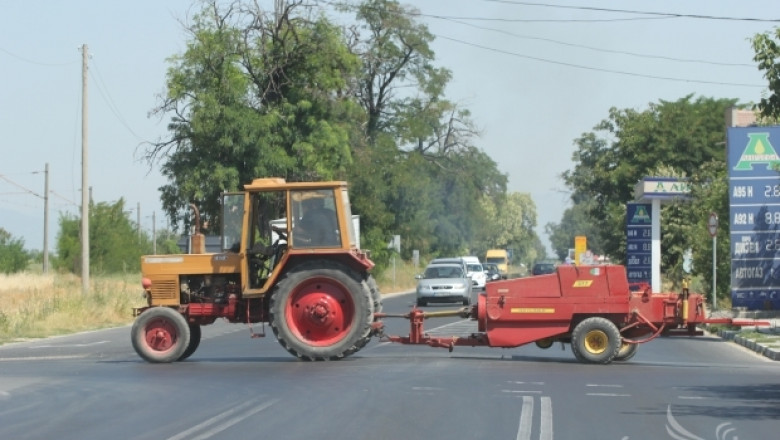 АПИ въвежда нови ограничения за движение на земеделска техника