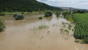 Проливни дъждове и градушки и днес. МОСВ очаква високи нива на реките - Agri.bg