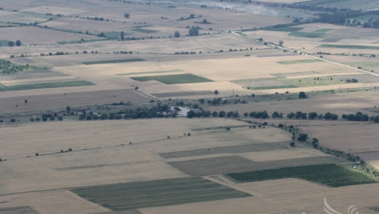 МЗХ получи 2.2 млн. лв. за ново самолетно заснемане на земеделски земи