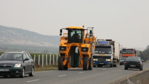 АПИ въвежда ограничения за движение на агротехника през лятото - Agri.bg