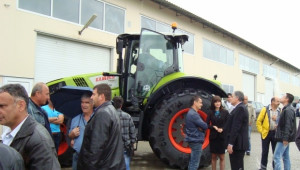 Рапид презентира новите трактори CLAAS AXION 800 и 900 пред земеделци (СНИМКИ) - Agri.bg