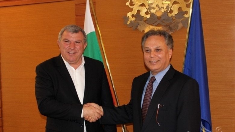 Министър Димитър Греков се срещна с посланика на Пакистан