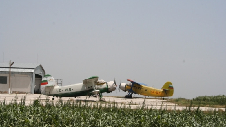 Селскостопанската авиация  обработва над 53 млн. декара на година
