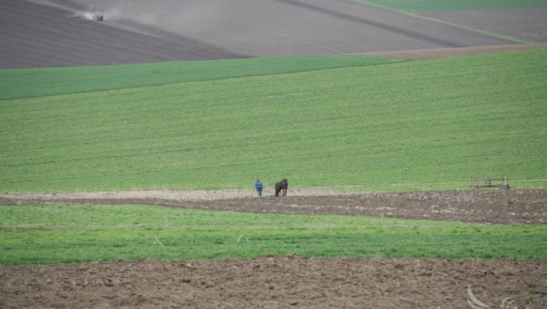 НС регламентира придобиването на земеделска земя в България
