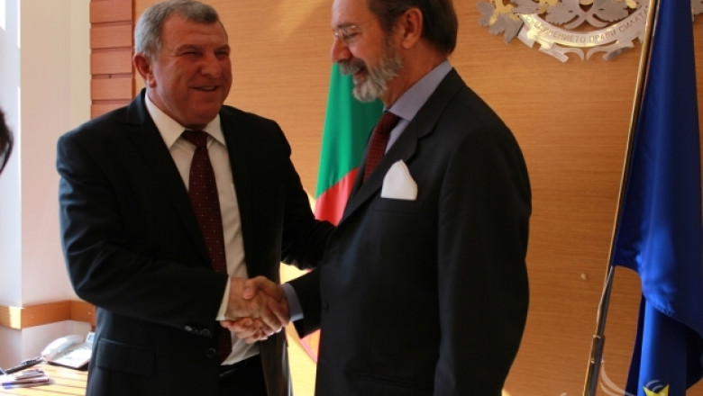 България ще черпи ноу хау от Испания за напояване и оранжерийно производство