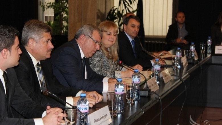 Министър Греков: Ще правим целогодишни, а не кампанийни проверки на храните
