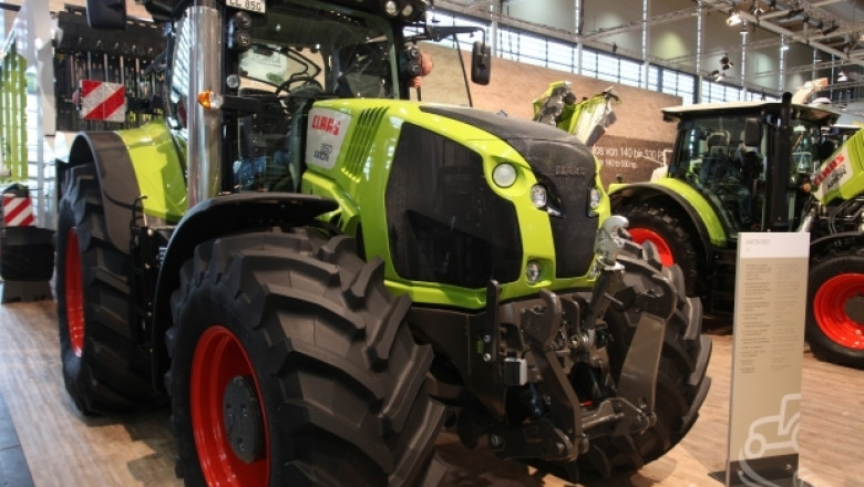CLAAS Аxion 850 стана Трактор на годината 2014 (ВИДЕО)