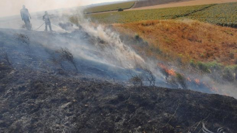 1,5 т. тютюн, теле и 200 бали слама изгоряха в Шуменско