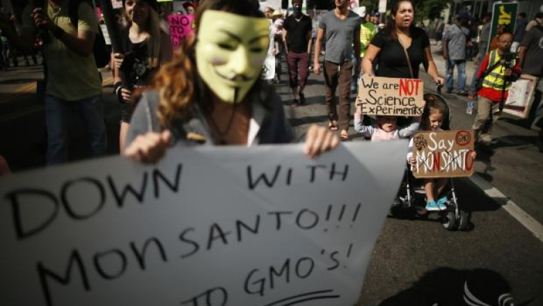 Мащабни протести срещу ГМО в земеделието и храните в САЩ (СНИМКИ)