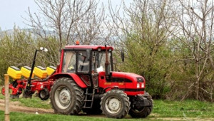 Беларус има желание да възвърне пазарния си дял на трактори в България - Agri.bg