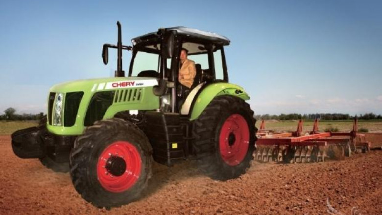 Китайци искат да сглобяват широка гама трактори в Карловския тракторен завод