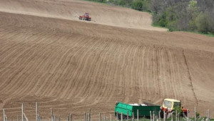 НАЗ: Забраната за купуване на земеделска земя от чужденци не трябва да отпада! - Agri.bg