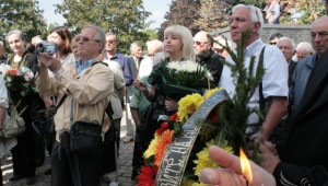 ПП Обединени земеделци се поклониха пред жертвите на комунизма (+шокиращ архив) - Agri.bg