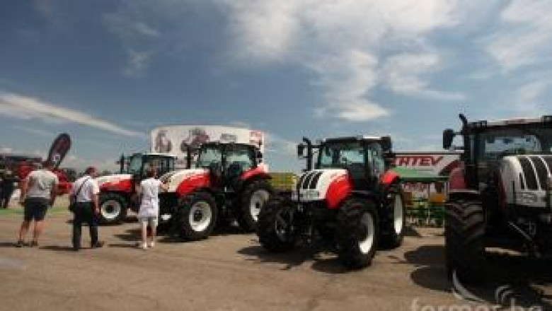 БАТА Агро 2013: Статев с премиера на най-новата серия трактори Steyr Kompakt 