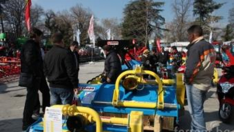 АГРА 2013: Нови шредери Zanon и лозаро-овощарски трактори BCS показа СД Драганови (снимки)