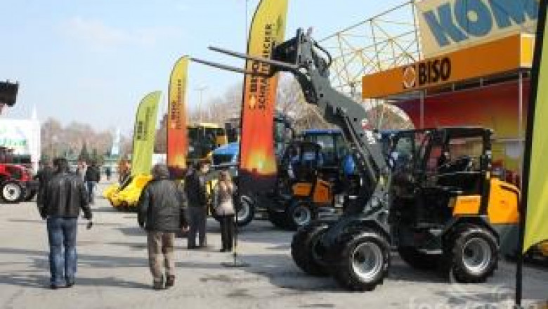 АГРА 2013: Бизо-България представи челни товарачи Giant за животновъдите