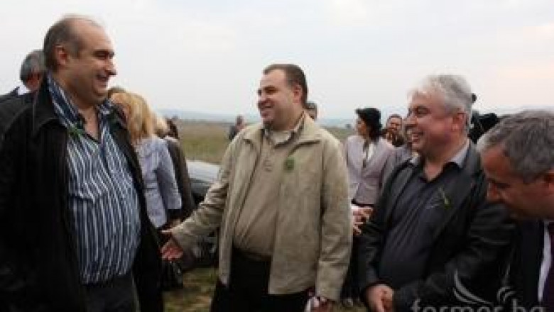 Министър Мирослав Найденов ще се срещне с фермери в Перник