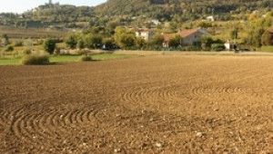 Европейската Комисия предупреждава фермерите за деградацията на почвата - Agri.bg