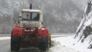 Масово арендатори и кооперации почистват безвъзмездно пътища в селата - Agri.bg
