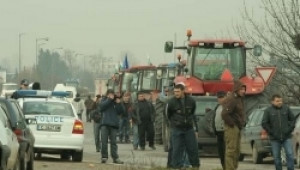 Хиляди фермери с техника излизат на протест. Списък сборни пунктове и маршрути - Agri.bg