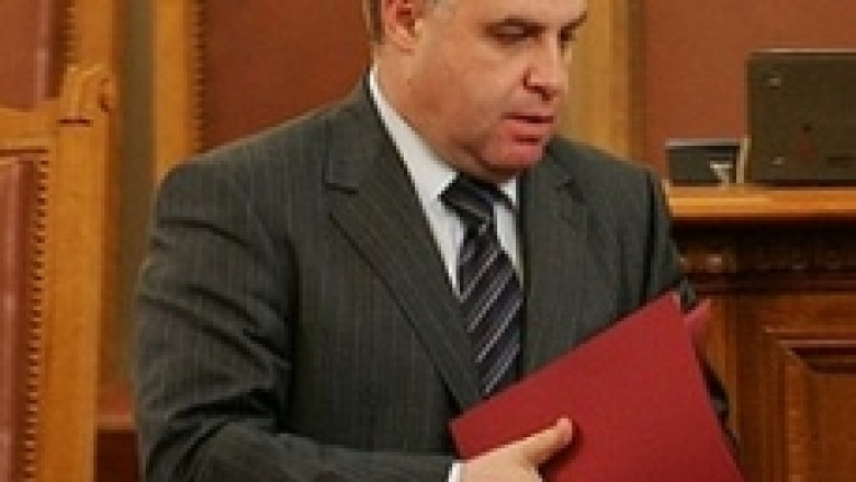Мирослав Найденов ще отговаря на депутатски питания за "къртицата" на ОЛАФ