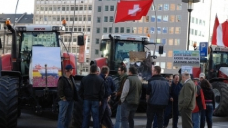 Европейски фермери стачкуваха с трактори пред Европейската комисия в Брюксел